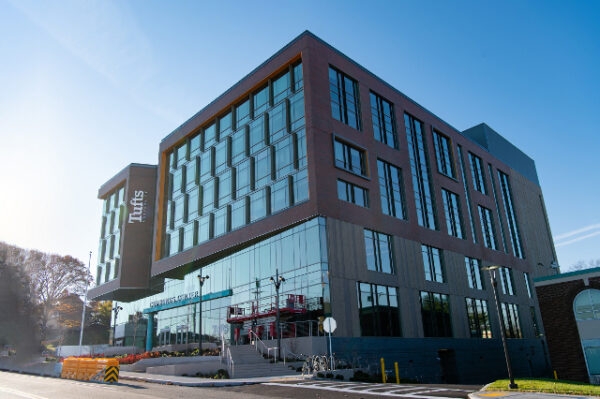 211118_cummings_bldg_exterior